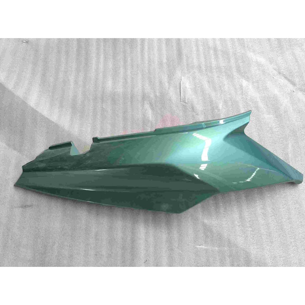 CRV 125 - 017SAĞ KORUMA LEVHASI BEYAZ