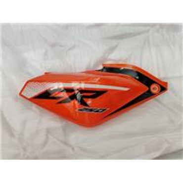 CR250 - 109 SAĞ YAN KAPAK TURUNCU